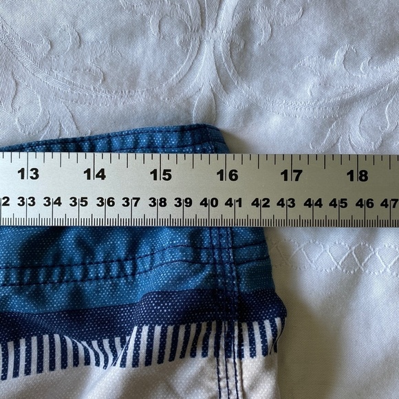O'Neill Men's Blue Red White Board Shorts Size 32 - Picture 9 of 13